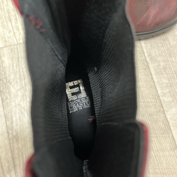 Burgundy Italian leather boot. 3 1/2 inch heel. Made in Italy. Size 8 (39) - Picture 4 of 4